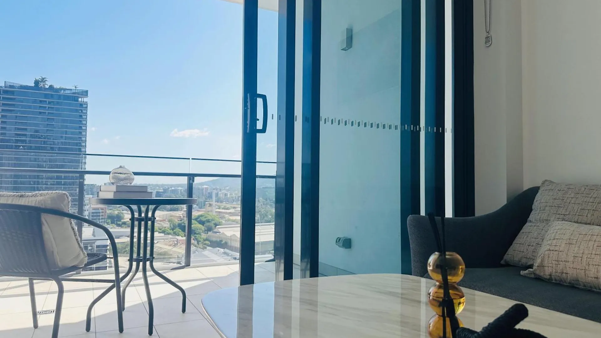 Southbank Art Haven 2Bedroom At Culture Center Brisbane 0*,  Australia