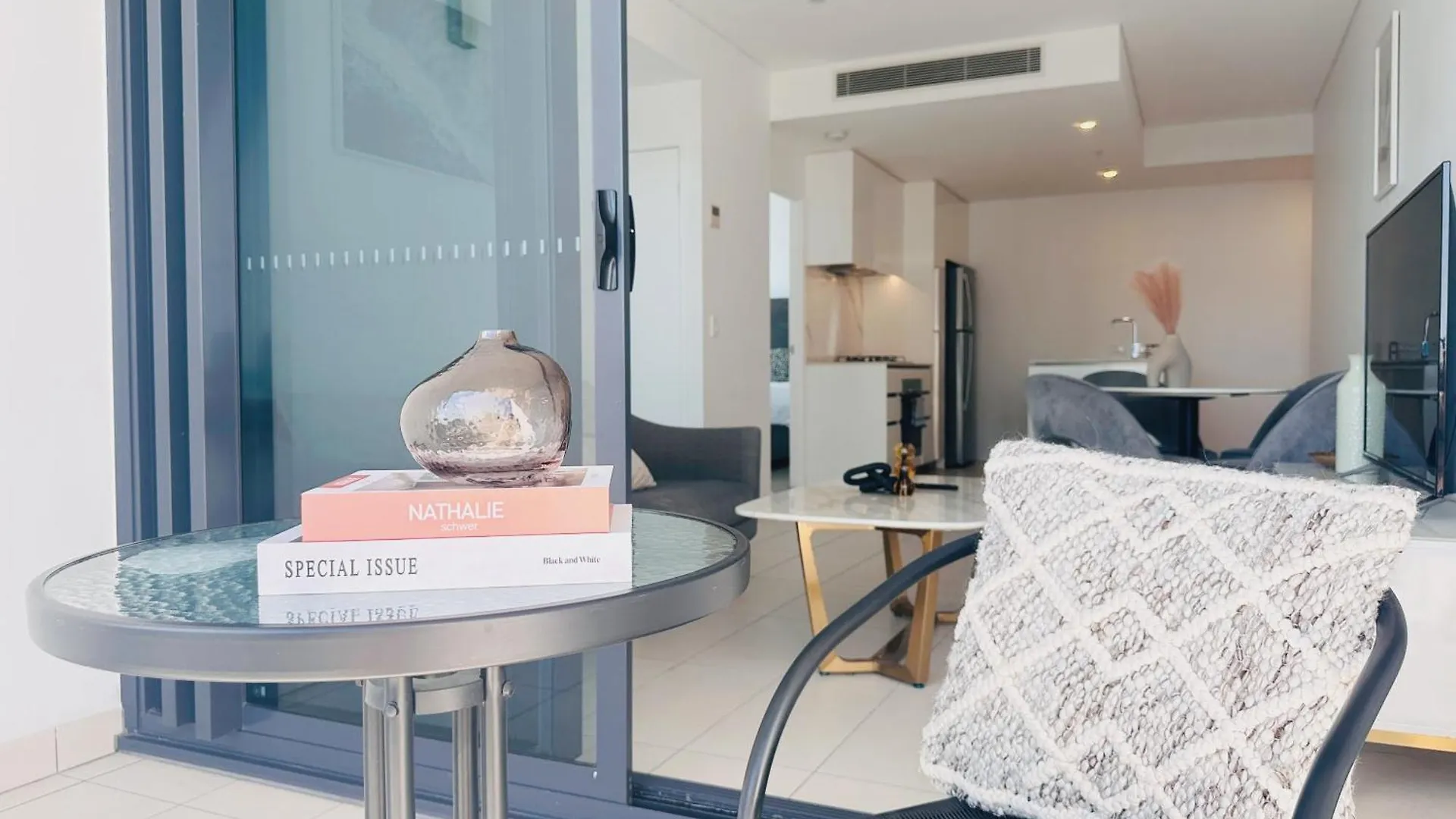 Apartment Southbank Art Haven 2Bedroom At Culture Center Brisbane